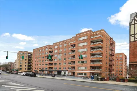 80 E Hartsdale Ave #712, Greenburgh, NY 10530