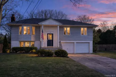 372 Clay Pitts Rd, East Northport, NY 11731