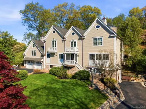 33 Greenbriar Dr, Mount Pleasant, NY 10514