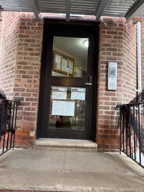 138-36 68th Dr #1B, Flushing, NY 11367