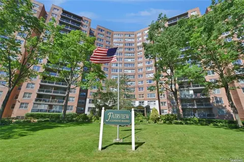 61-20 Grand Central Pkwy #A307, Forest Hills, NY 11375