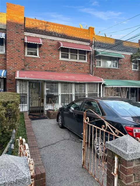 4432 Baychester Ave, New York, NY 10466