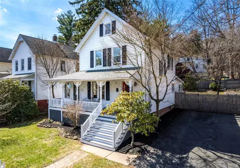 322 N Midland Ave, Clarkstown, NY 10960
