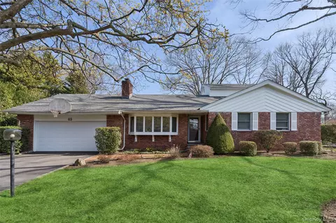 65 Drohan St, Huntington, NY 11743