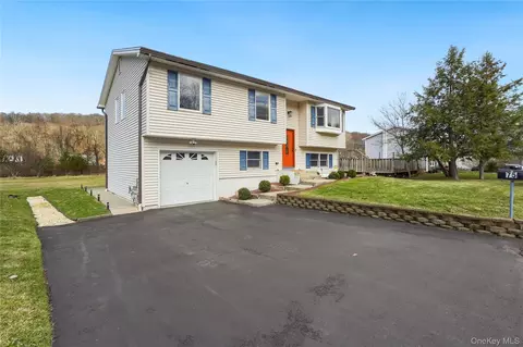 75 Lincoln St, Ramapo, NY 10974