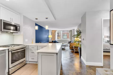 345 E 93rd St #5J, New York, NY 10128