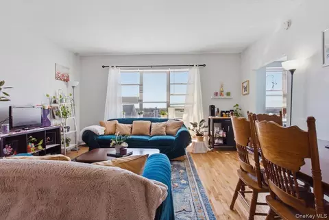 Living - 37 Summit Ave #3A, Rye Town, NY 10573 photo 2 of 4