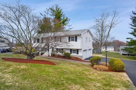 3223 Court St, Yorktown, NY 10598