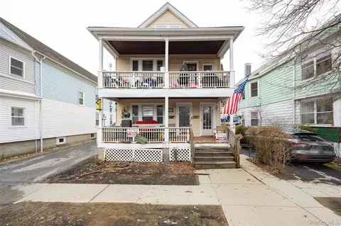 42 Manitou Ave, Poughkeepsie, NY 12603