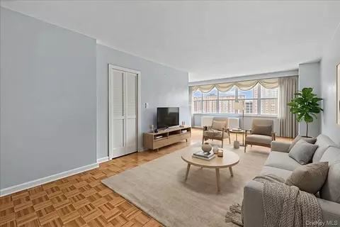 555 Kappock St #11G, New York, NY 10463