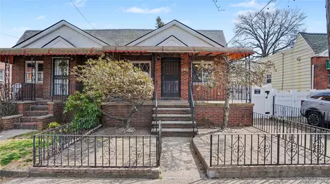 5353 61st St, New York, NY 11378