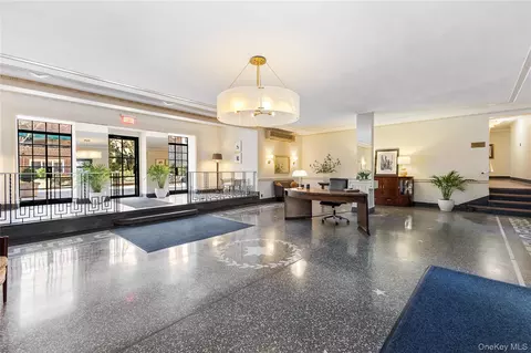 35 Parkview Ave #1D, Bronxville, NY 10708