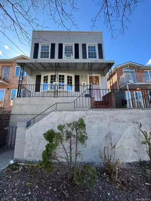 52-16 69th Pl, New York, NY 11378