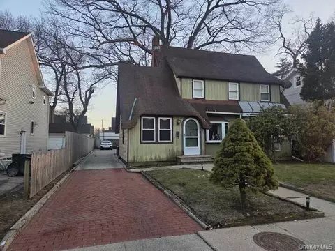 111 W Centennial Ave, Roosevelt, NY 11575
