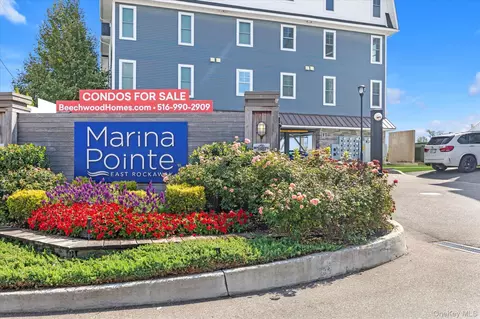214 Marina Pointe Dr #214, Oceanside, NY 11572