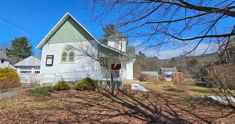 14 Hankins Church St, Fremont, NY 12741