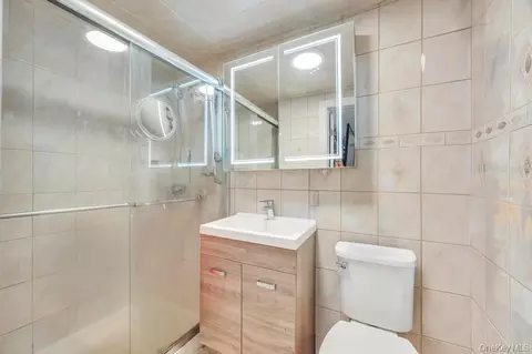 Bath - 2033 E 68th St, Brooklyn, NY 11234 photo 3 of 3