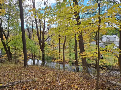 2 Wright St, Newburgh City, NY 12550 photo 5