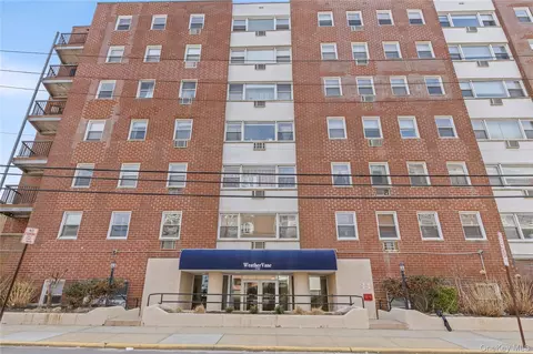 750 Shore Rd #2G, Long Beach, NY 11561