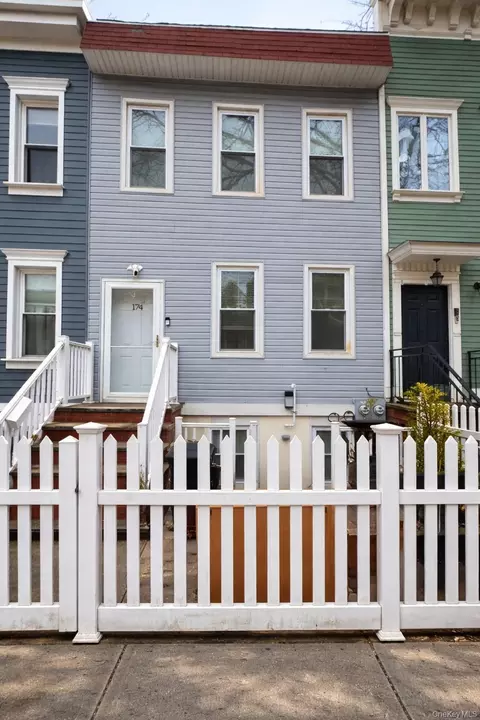 174 Eckford St, Brooklyn, NY 11222