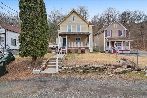37 7th St, Ramapo, NY 10901