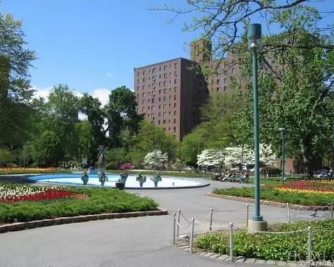 1514 Unionport Rd #4A, New York, NY 10462