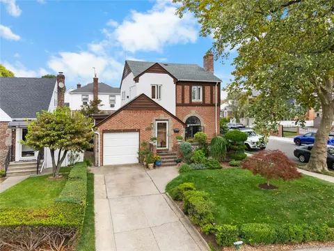 2623 Utopia Pkwy, Flushing, NY 11358
