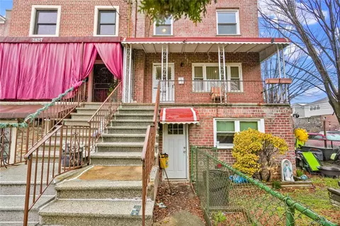 2829 Schurz Ave, New York, NY 10465