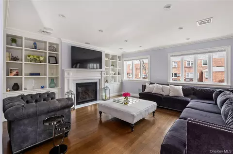 Other - 15496 Riverside Dr, New York, NY 11357 photo 1 of 8