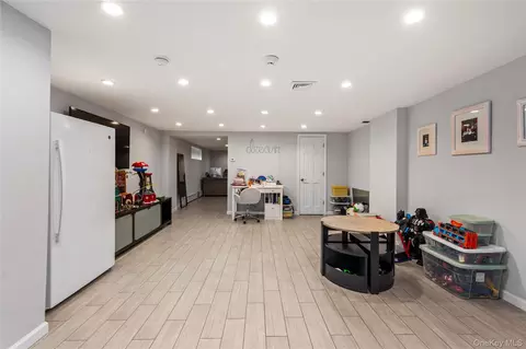 Other - 15496 Riverside Dr, New York, NY 11357 photo 8 of 8