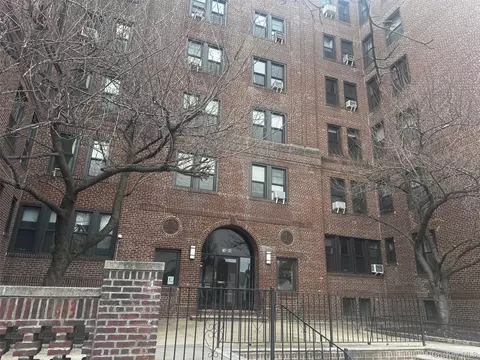 76-66 Austin St #3C, New York, NY 11375