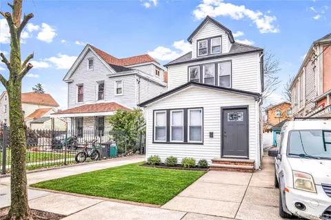10328 135th St, South Richmond Hill, NY 11419