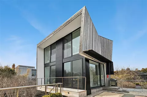 9 Ocean Ln, Amagansett, NY 11930