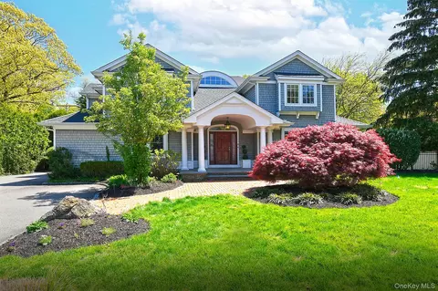 16 Sailfish Pl, Northport, NY 11768