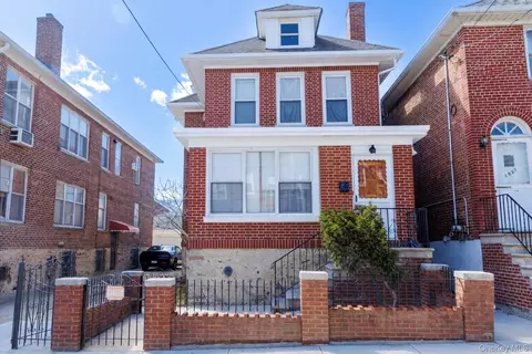 2021 Haight Ave, New York, NY 10461