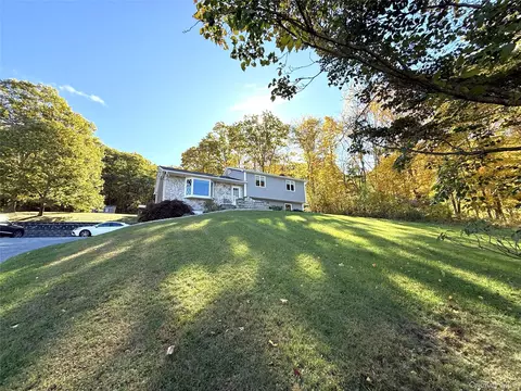 128 Lookout Pass, Beekman, NY 12582