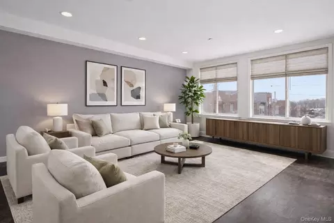 747 E 213th St, New York, NY 10467