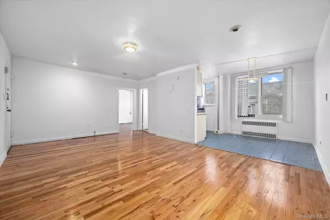 67-30 Clyde St #6G, Forest Hills, NY 11375