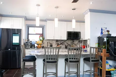 Kitchen - 199-18 16th Ave #2-5, Whitestone, NY 11357 photo 4 of 4