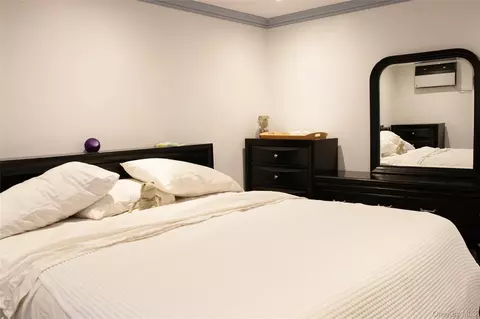 Bedroom - 199-18 16th Ave #2-5, Whitestone, NY 11357 photo 4 of 6