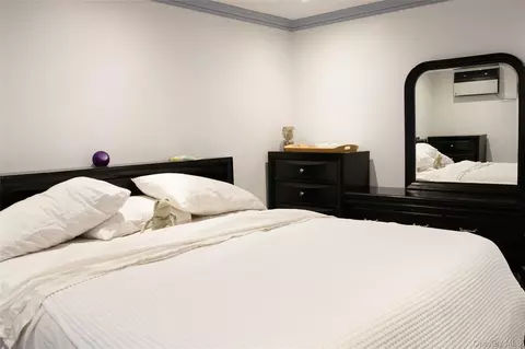 Bedroom - 199-18 16th Ave #2-5, Whitestone, NY 11357 photo 3 of 6