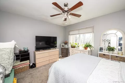 Bedroom - 40 W 4th St #206, Patchogue, NY 11772 photo 3 of 5