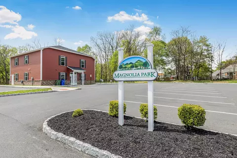 19 Magnolia Park Rd, Middletown, NY 10940