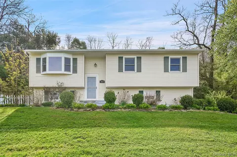 40 Amherst Ln, Wappinger, NY 12590