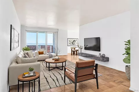 110-11 Queens Blvd #25K, New York, NY 11375