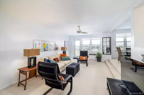 522 Shore Rd #5P, Long Beach, NY 11561