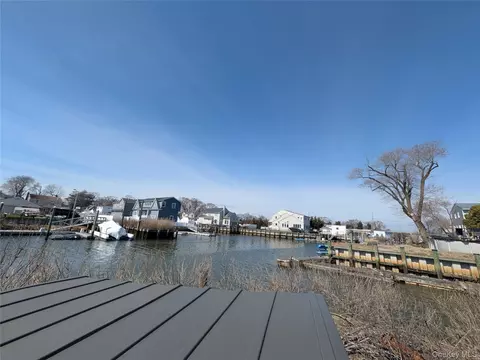 635 Arthur St, Hempstead, NY 11510 photo 5