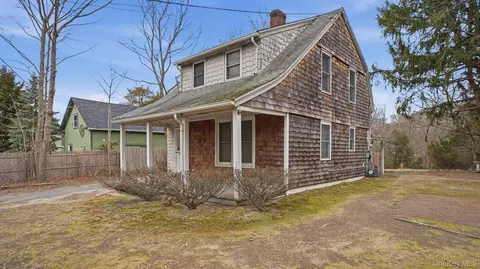 28 34 Townsend Ave, Riverhead, NY 11901
