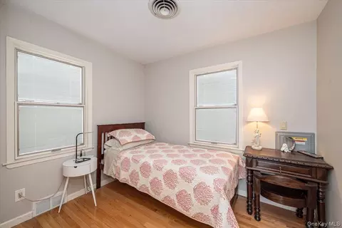 Bedroom - 2 Shore Rd, Brookhaven, NY 11772 photo 2 of 4