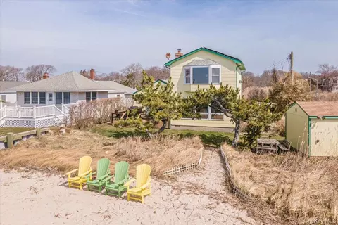 Exterior - 2 Shore Rd, Brookhaven, NY 11772 photo 2 of 3
